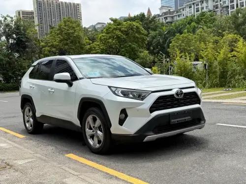 Toyota RAV4, 2023