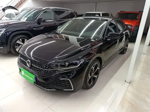 Volkswagen Passat, 2024