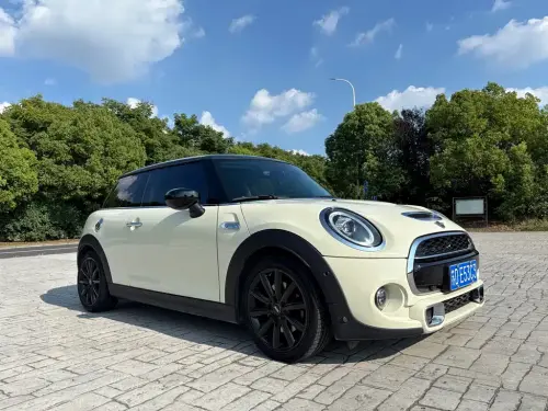 Mini MINI, 2021