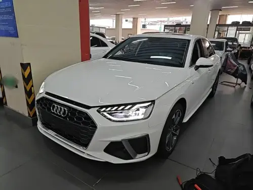 Audi A4, 2021
