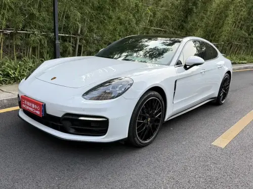 Porsche Panamera, 2023