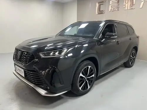Toyota Crown Kluger, 2024