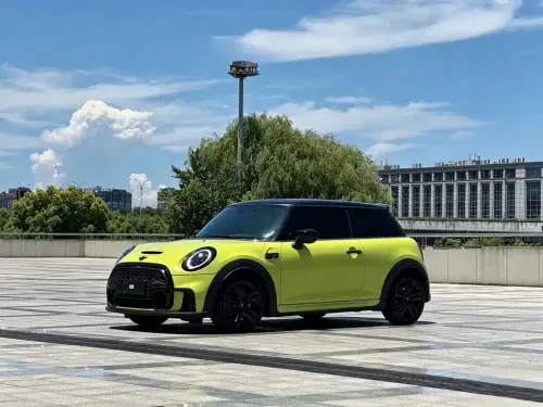 Mini MINI, 2022