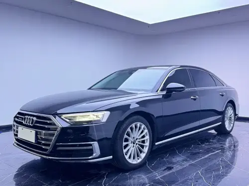 Audi A8, 2022