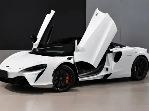 McLaren Artura, 2024