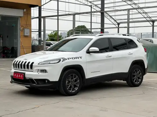Jeep Cherokee, 2021