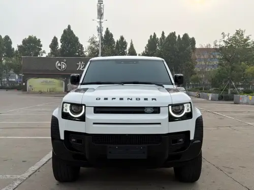Land Rover Defender, 2025