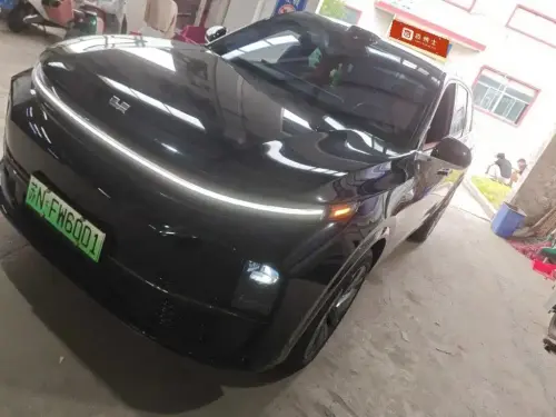 Li Auto L7, 2025