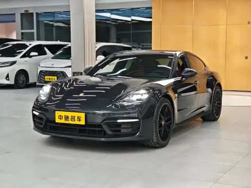 Porsche Panamera, 2022