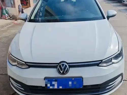 Volkswagen Golf, 2023
