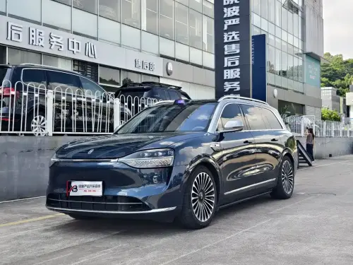 AITO M9, 2025
