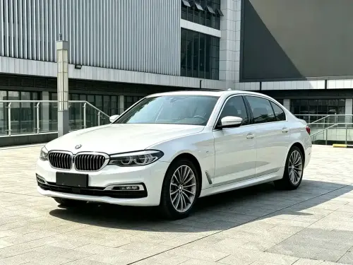 BMW 5-Series, 2021