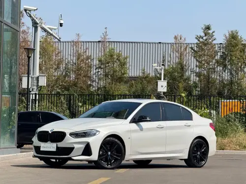 BMW 1-Series, 2022