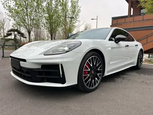 Porsche Panamera, 2024