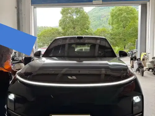 Li Auto L8, 2025