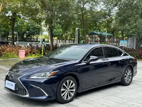Lexus ES, 2021