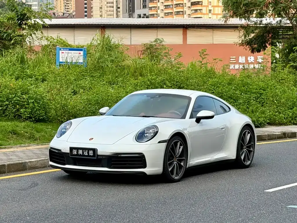 Porsche 911, 2022