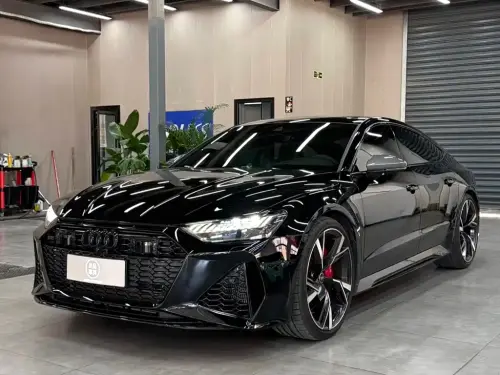 Audi RS7, 2024