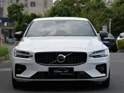 Volvo S60, 2025