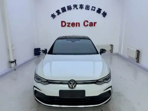 Volkswagen Golf, 2022