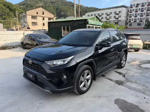 Toyota RAV4, 2023