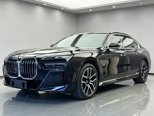 BMW 7-Series, 2023