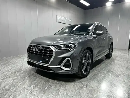 Audi Q3, 2022