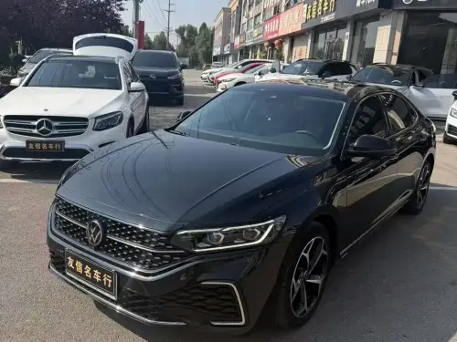 Volkswagen Passat, 2023