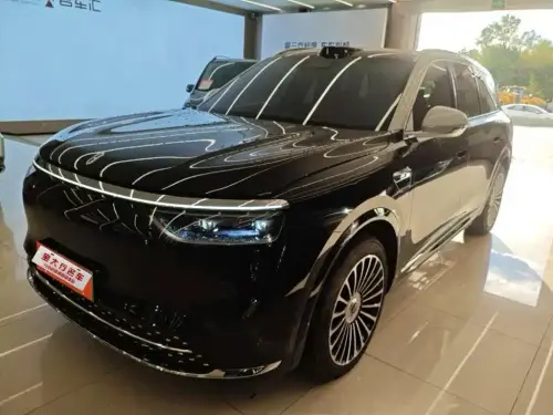 AITO M8, 2025