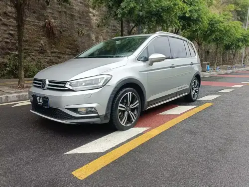 Volkswagen Touran, 2021