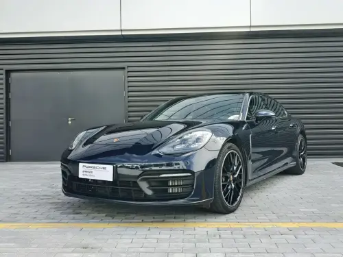 Porsche Panamera, 2022