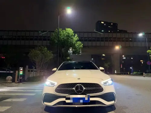 Mercedes-Benz C-Class, 2024
