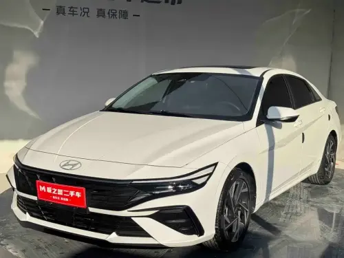 Hyundai Elantra, 2023