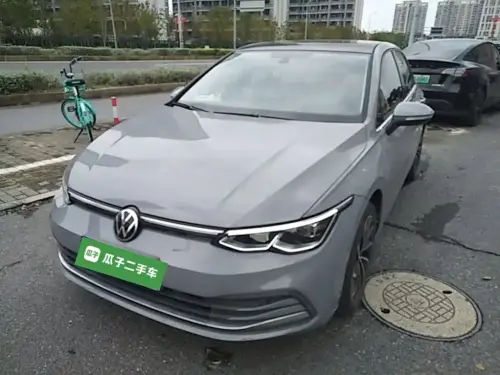 Volkswagen Golf, 2023