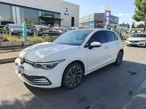 Volkswagen Golf, 2022