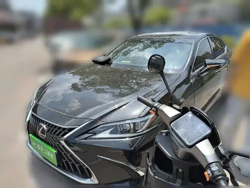 Lexus ES, 2023