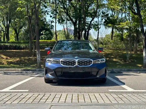 BMW 3-Series, 2023