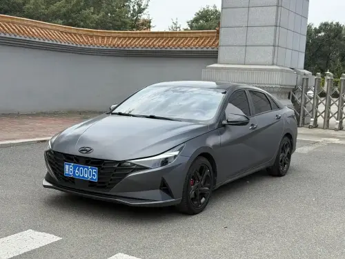 Hyundai Elantra, 2022