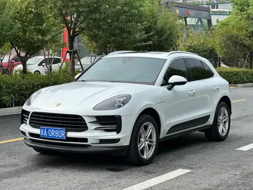 Porsche Macan, 2021