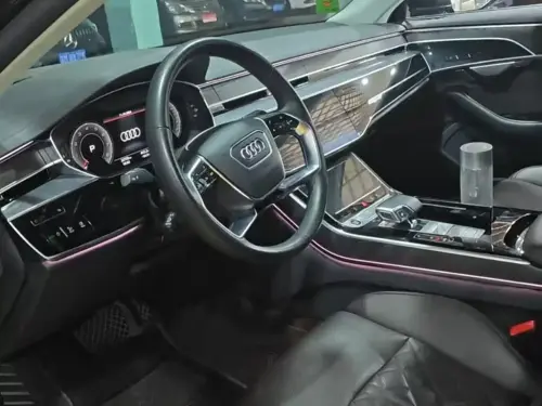 Audi A8, 2022