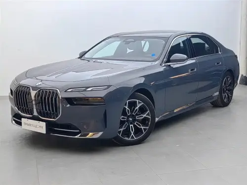 BMW 7-Series, 2025