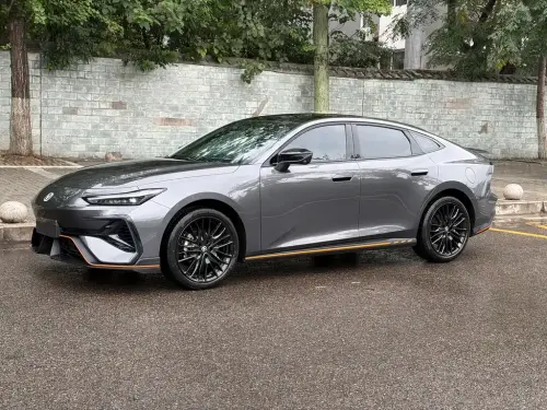 Changan UNI-V, 2025