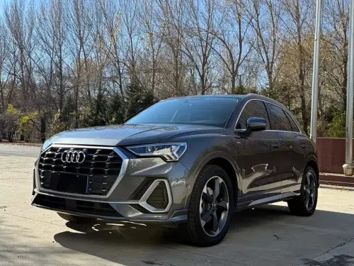 Audi Q3, 2022