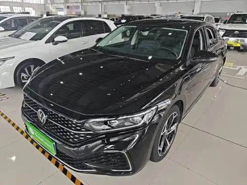 Volkswagen Passat, 2023