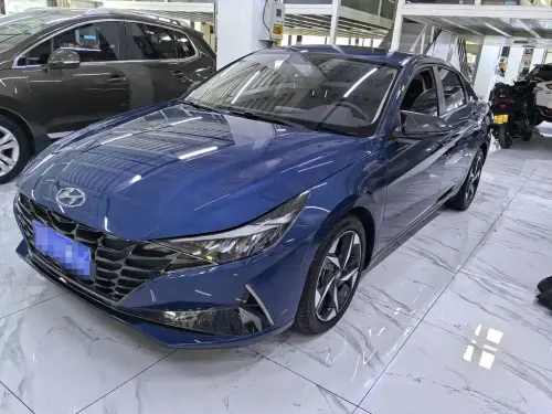 Hyundai Elantra, 2023