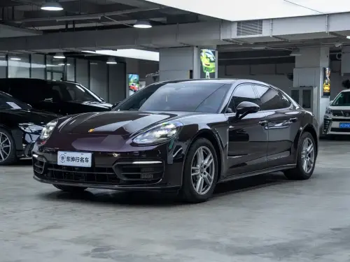 Porsche Panamera, 2023