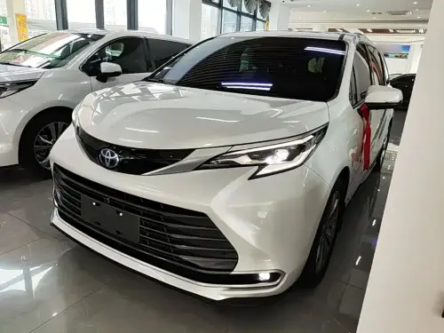 Toyota Sienna, 2023
