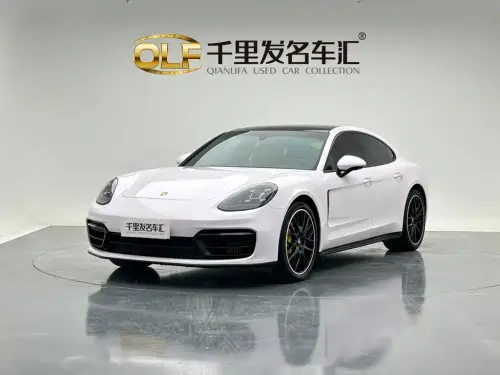 Porsche Panamera, 2022