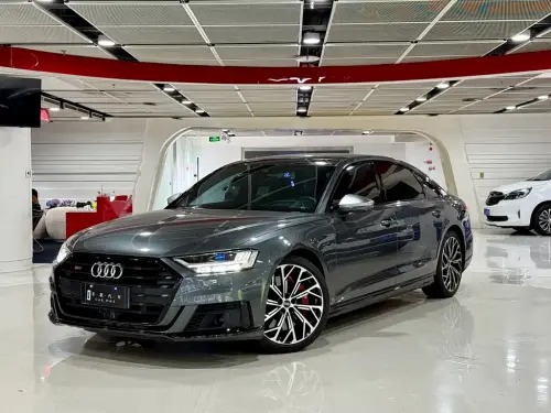 Audi S8, 2021