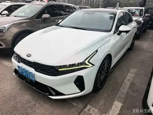 Kia K5, 2021